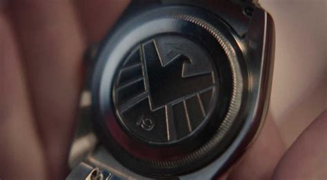 what's with the rolex in hawkeye|does hawkeye die.